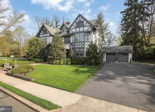 Property at 450 Spruce Ln, Woodbury, NJ 08096, 6 beds, 3.5 baths