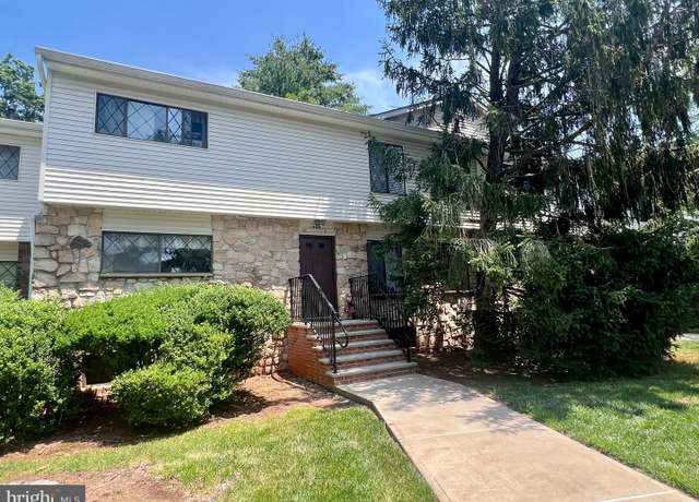 Property at 899--C1 Merritt Dr, Hillsborough, NJ 08844, 2 beds, 1 bath