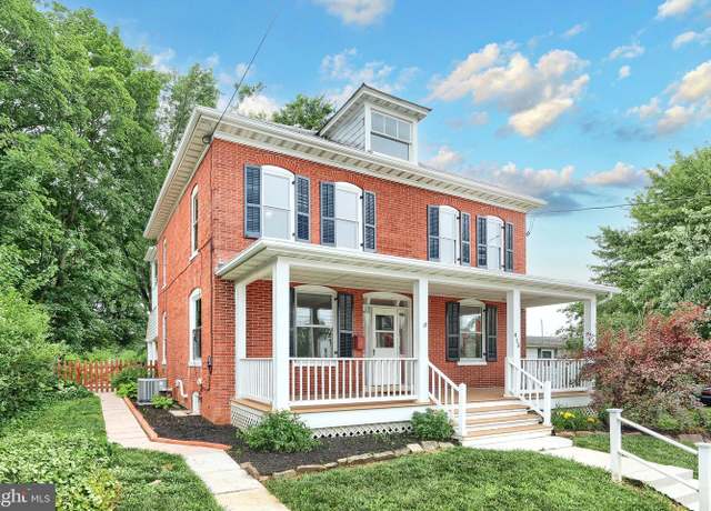 Property at 415 Lincoln Way West, New Oxford, PA 17350, 5 beds, 2 baths