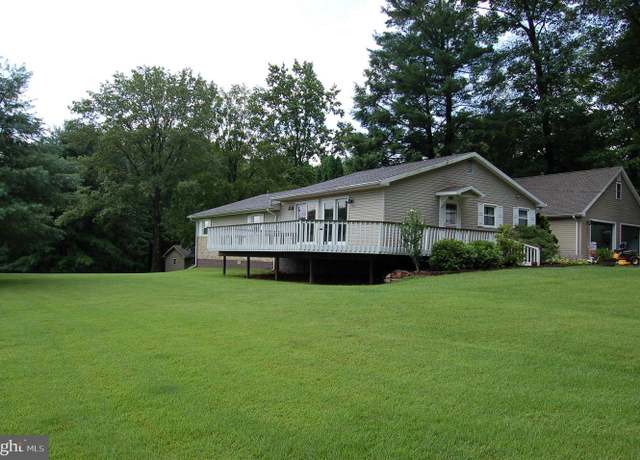 Property at 1667 Maplewood Rd, Harrisburg, PA 17112, 3 beds, 1.5 baths