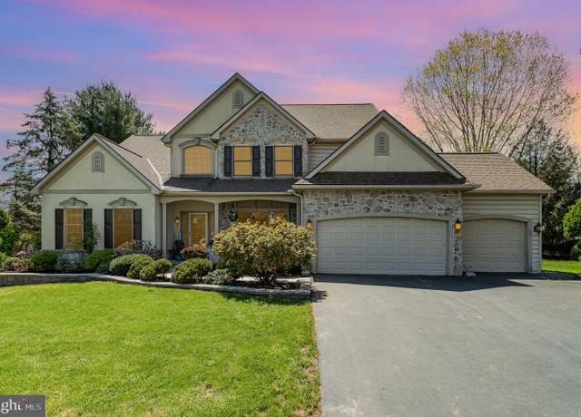 Property at 904 Martin Ave, Ephrata, PA 17522, 5 beds, 3.5 baths