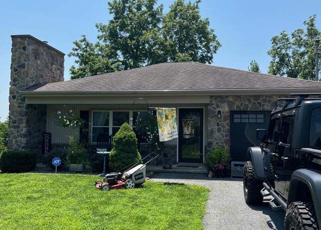 Property at 92 W Main St, Leola, PA 17540, 3 beds, 2 baths