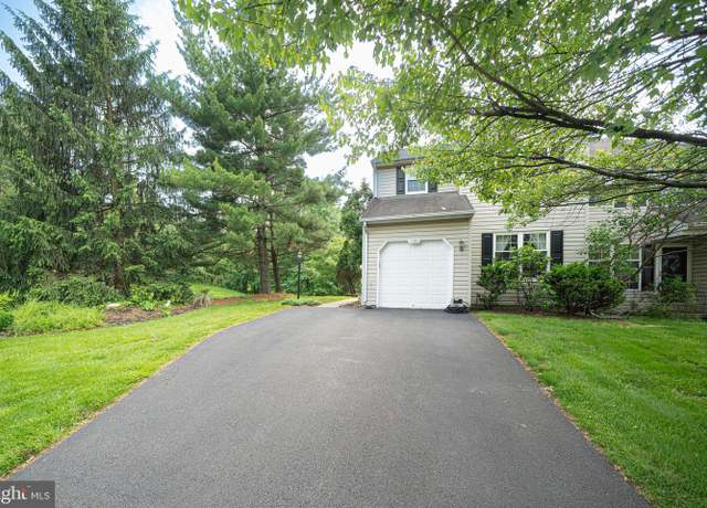 Property at 1101 Oxford Cir, Lansdale, PA 19446, 3 beds, 2.5 baths