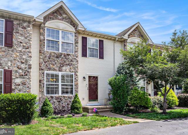Property at 972 Dogwood Ln, Collegeville, PA 19426, 3 beds, 2.5 baths