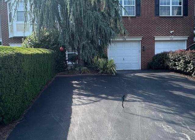 Property at 205 Valley Forge Lookout Pl, Wayne, PA 19087, 3 beds, 2.5 baths