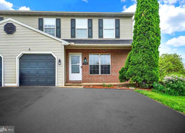 Property at 1935 Wyatt Cir, Dover, PA 17315, 3 beds, 1.5 baths