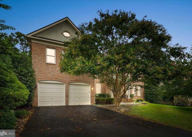 Property at 43557 Tuckaway Pl, Leesburg, VA 20176, 5 beds, 4.5 baths