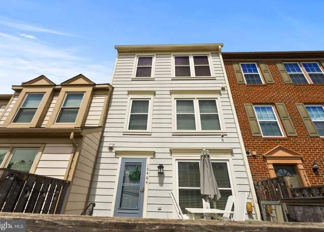 Property at 10464 Paradise Ct, Manassas, VA 20109, 3 beds, 2 baths