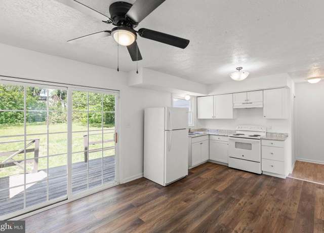Property at 353 Shawnee Ave, Winchester, VA 22601, 3 beds, 1.5 baths