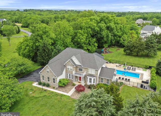 Property at 40 Inaugural Way, Charles Town, WV 25414, 4 beds, 4.5 baths