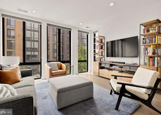 Property at 1405 W St NW #203, Washington, DC 20009, 1 bed, 1 bath