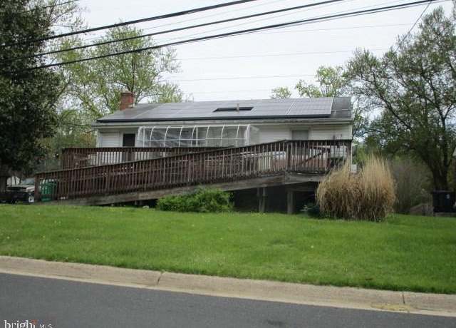 Property at 7011 Old Chapel Dr, Bowie, MD 20715, 3 beds, 2 baths