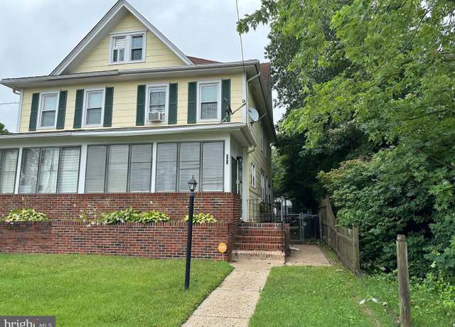 Property at 903 Salem Rd, Burlington, NJ 08016, 3 beds, 1.5 baths