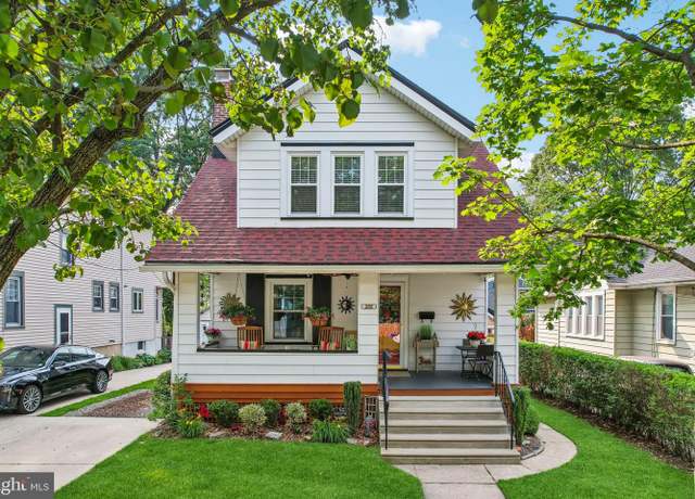 Property at 255 E Knight Ave, Collingswood, NJ 08108, 3 beds, 1.5 baths