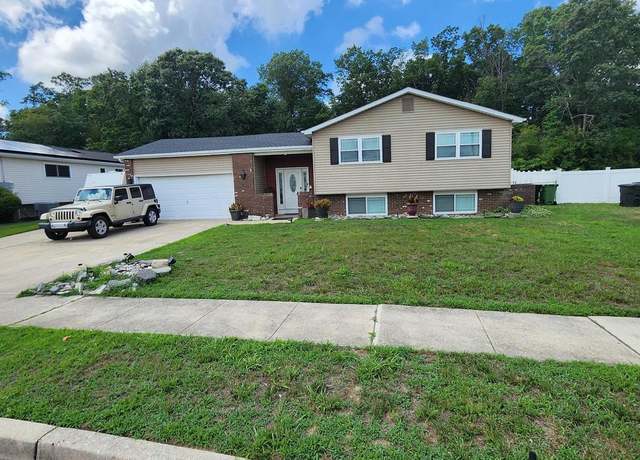 Property at 8 Mango Ct, Sicklerville, NJ 08081, 4 beds, 2.5 baths