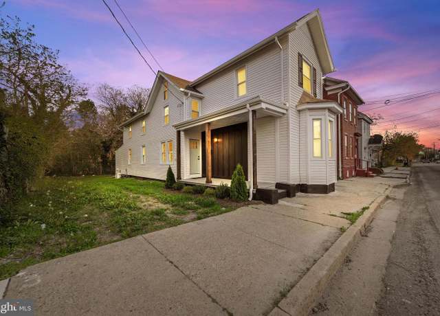 Property at 4 Walnut St, Salem, NJ 08079, 4 beds, 2 baths