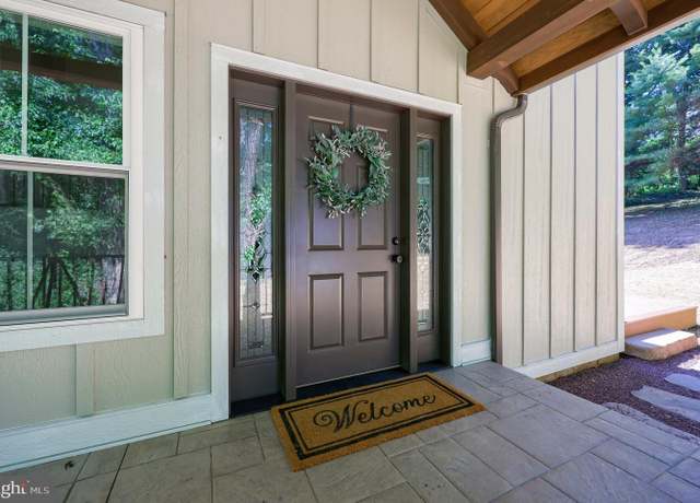 Property at 1414 Amosite Rd, Bainbridge, PA 17502, 3 beds, 2.5 baths
