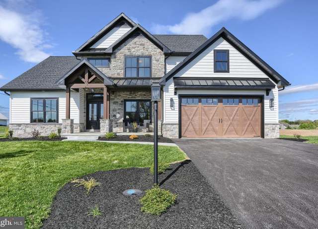 Property at 101 Dream Dr, Lebanon, PA 17046, 4 beds, 2.5 baths