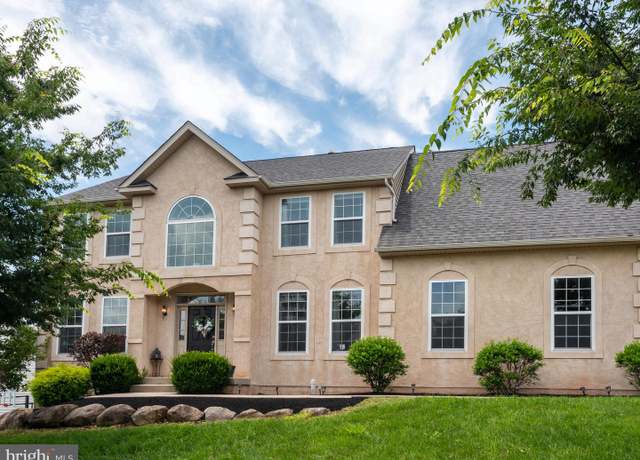 Property at 582 Championship Dr, Harleysville, PA 19438, 4 beds, 2.5 baths
