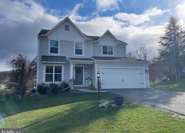 Property at 225 Cornfield Cir, Lewistown, PA 17044, 4 beds, 2.5 baths