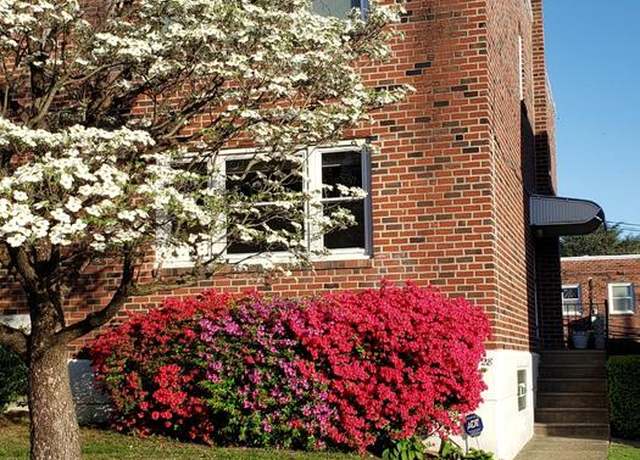 Property at 728 Livezey Ln, Philadelphia, PA 19128, 4 beds, 2.5 baths