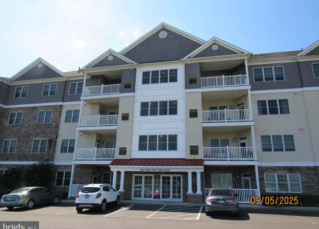 Property at 300 Tyler Ct #412, Philadelphia, PA 19111, 1 bed, 1.5 baths
