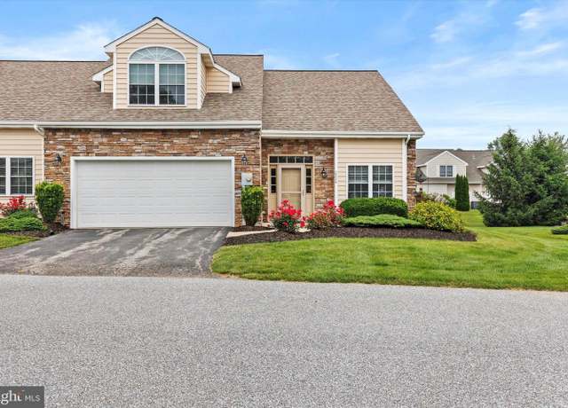 Property at 2924 Halstead Ln, York, PA 17404, 3 beds, 2.5 baths