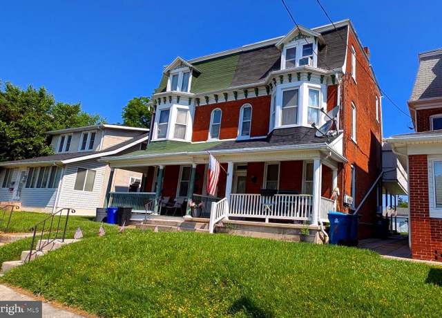 Property at 1619 W Market St, York, PA 17404, 4 beds, 2 baths