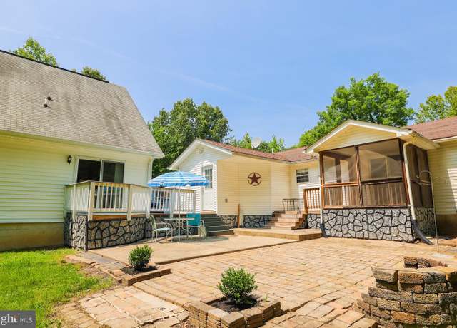 Property at 7388 Price Ct, King George, VA 22485, 4 beds, 3 baths