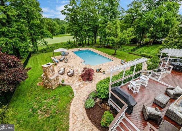 Property at 19594 Saratoga Springs Pl, Ashburn, VA 20147, 4 beds, 4.5 baths