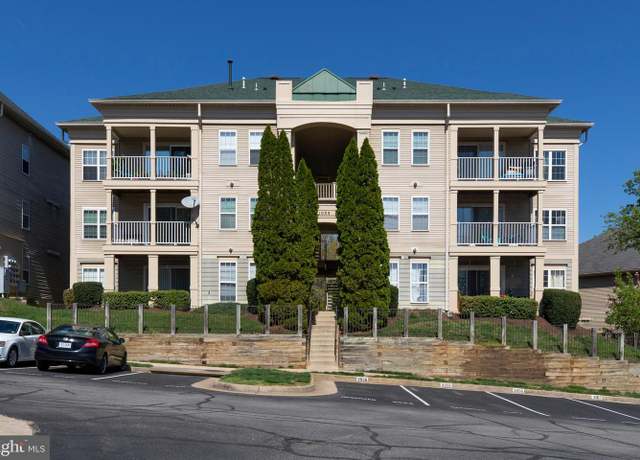 Property at 1055 Gardenview Loop #402, Woodbridge, VA 22191, 2 beds, 2 baths