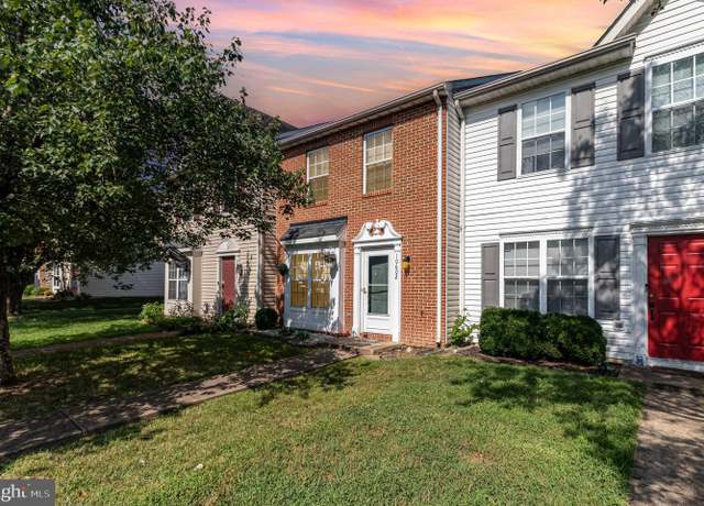 Property at 10602 Boxmeer Ct, Fredericksburg, VA 22408, 3 beds, 2 baths