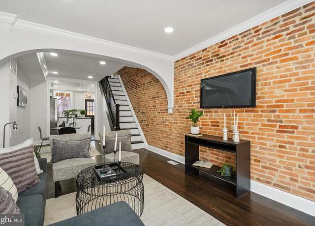 Property at 736 S Curley St, Baltimore, MD 21224, 4 beds, 3 baths
