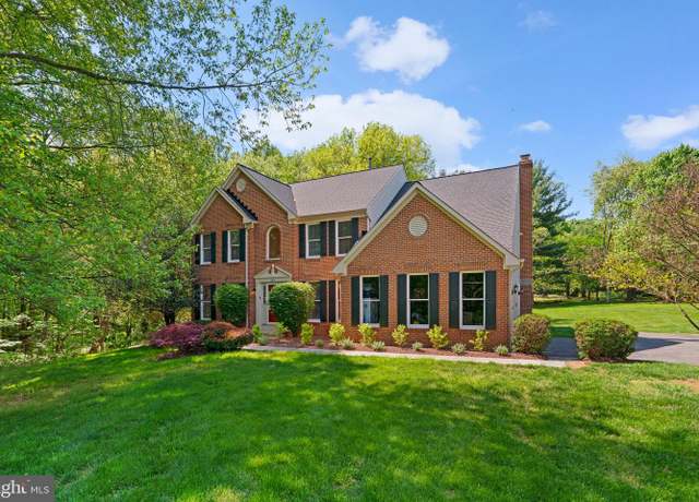 Property at 19800 Falling Spring Ct, Gaithersburg, MD 20882, 4 beds, 3.5 baths