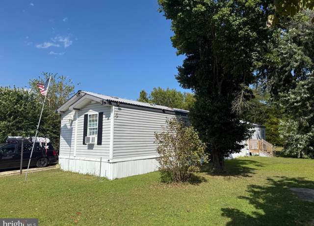 Property at 19 Sunset Blvd, Southampton Twp, NJ 08088, 3 beds, 2 baths