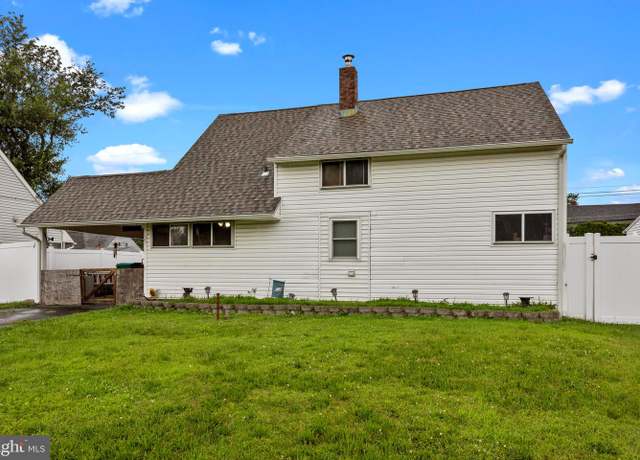 Property at 23 Nestingrock Ln, Levittown, PA 19054, 4 beds, 2 baths