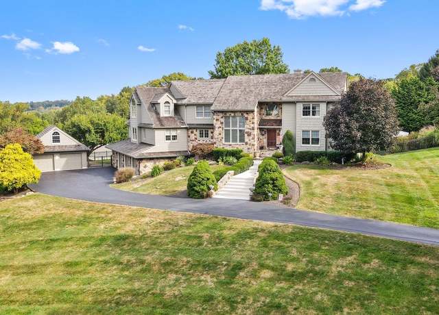 Property at 200 Barn Hill Rd, West Chester, PA 19382, 5 beds, 4.5 baths