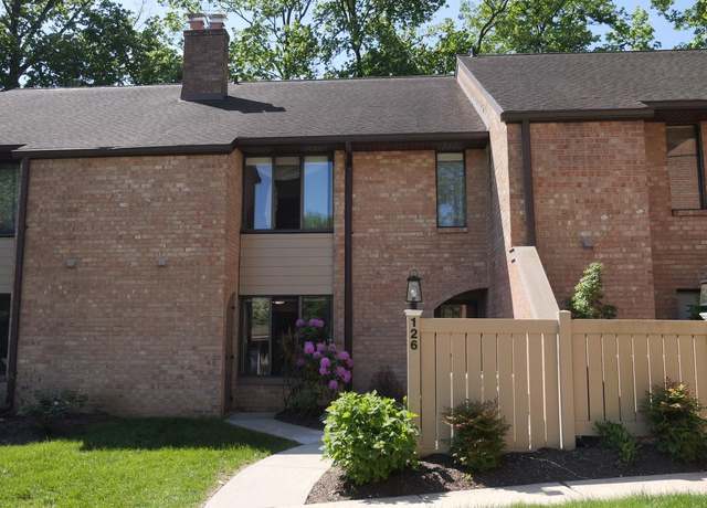 Property at 126 Woodgate Ln #16, Paoli, PA 19301, 4 beds, 3 baths