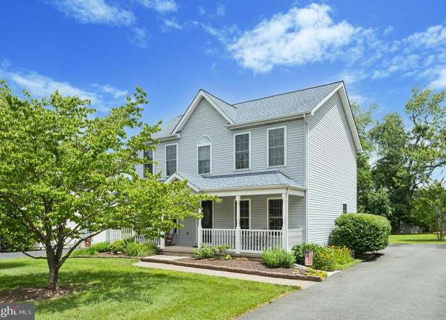 Property at 108 Carriage Ln, Aston, PA 19014, 3 beds, 2.5 baths