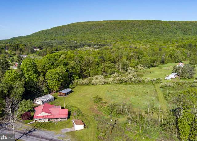 Property at 22464 Coles Vly, Robertsdale, PA 16674, 6 beds, 2 baths