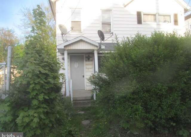 Property at 2724 N Main Ave, Scranton, PA 18503, 3 beds, 1 bath