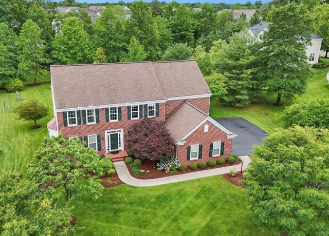 Property at 43753 Churchill Glen Dr, Chantilly, VA 20152, 5 beds, 4.5 baths