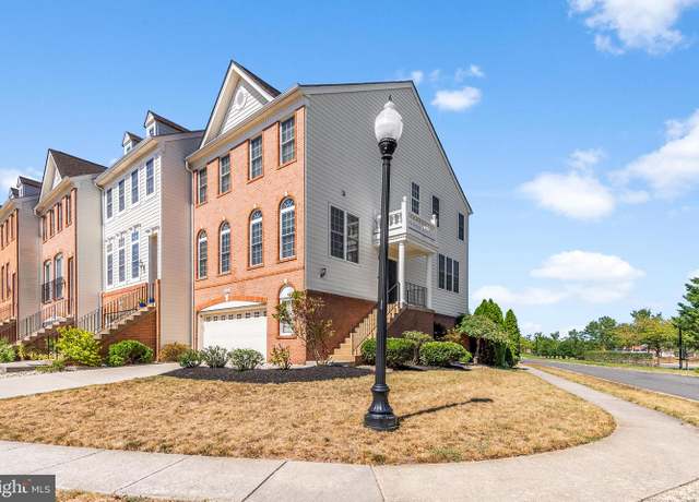 Property at 25260 Bald Eagle Ter, Chantilly, VA 20152, 3 beds, 3 baths