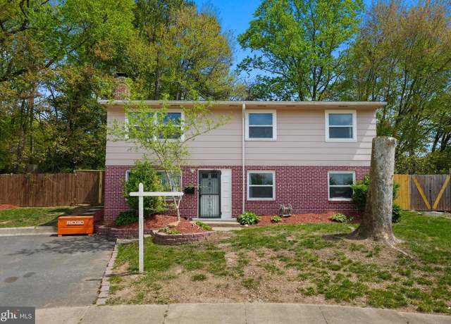Property at 4201 Harvest Ct, Woodbridge, VA 22193, 5 beds, 2 baths