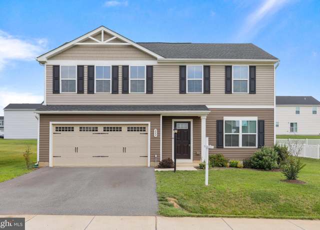 Property at 242 Otero Ln, Hedgesville, WV 25427, 4 beds, 2.5 baths