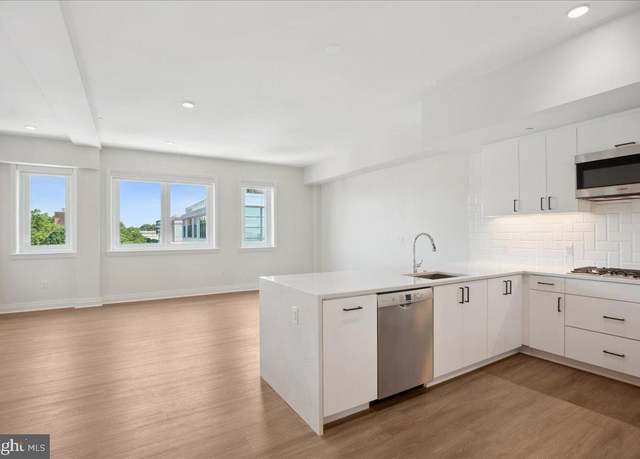 Property at 923 V St NW #602, Washington, DC 20001, 2 beds, 2.5 baths
