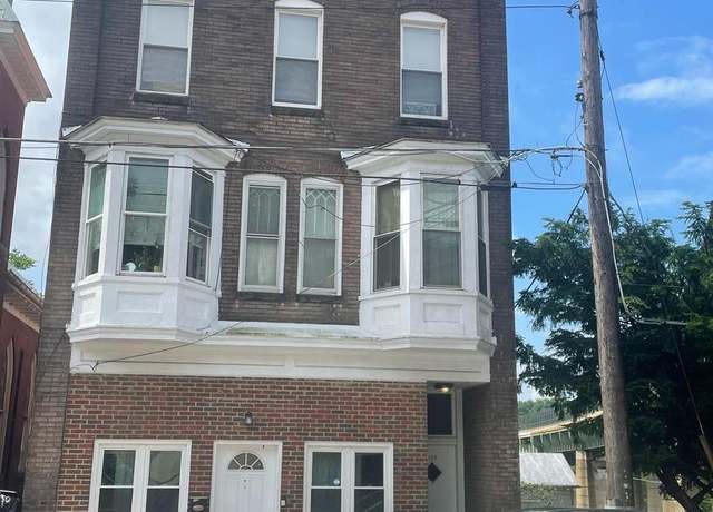 Property at 124 W Potomac St, Brunswick, MD 21716, 9 beds