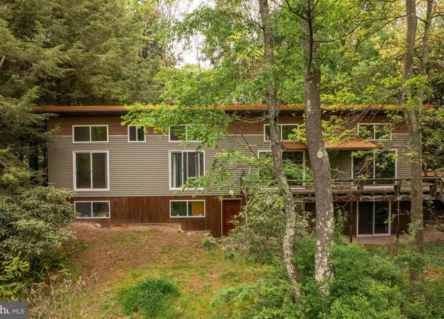 Property at 600 Hope Ave, Oakland, MD 21550, 3 beds, 2.5 baths