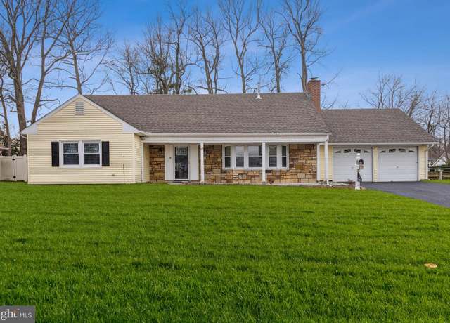 Property at 69 Torrington Ln, Willingboro, NJ 08046, 5 beds, 3 baths