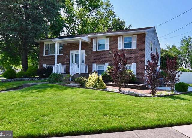 Property at 125 Glenbrook Dr, Mount Laurel, NJ 08054, 4 beds, 1.5 baths